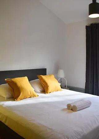 Homestay Private 4p Top Floor -